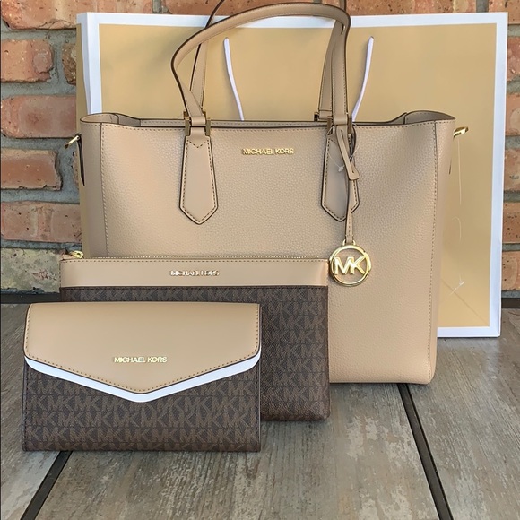 Michael Kors Handbags - MICHAEL Kors Kimberly Large Bonded 3 in 1 Tote